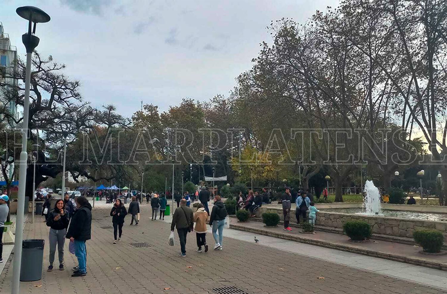 Cielo mayormente nublado, humedad y una máxima de 10 grados