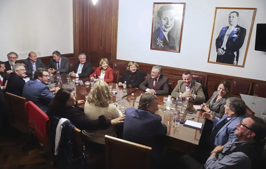 El cordobés Carlos Caserio fue elegido presidente del bloque Justicialista en el Senado