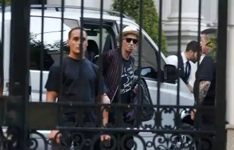 Comenzó la fiesta Stone con la llegada de la legendaria banda al país