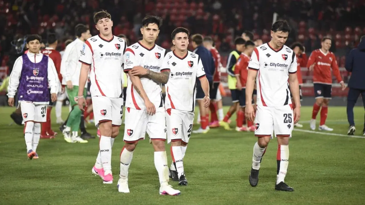 Newell's dio un paso en falso y cayó ante Independiente en un partido parejo