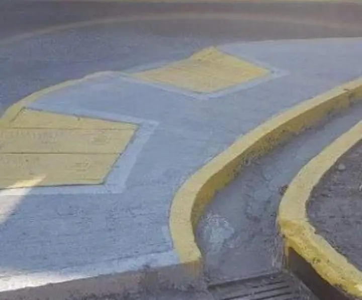 Las insólitas "rampas a la nada para discapacitados" en Morón