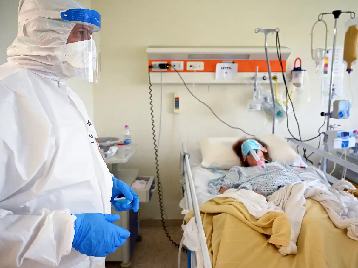 Reportaron 110 muertes más por coronavirus en todo el país