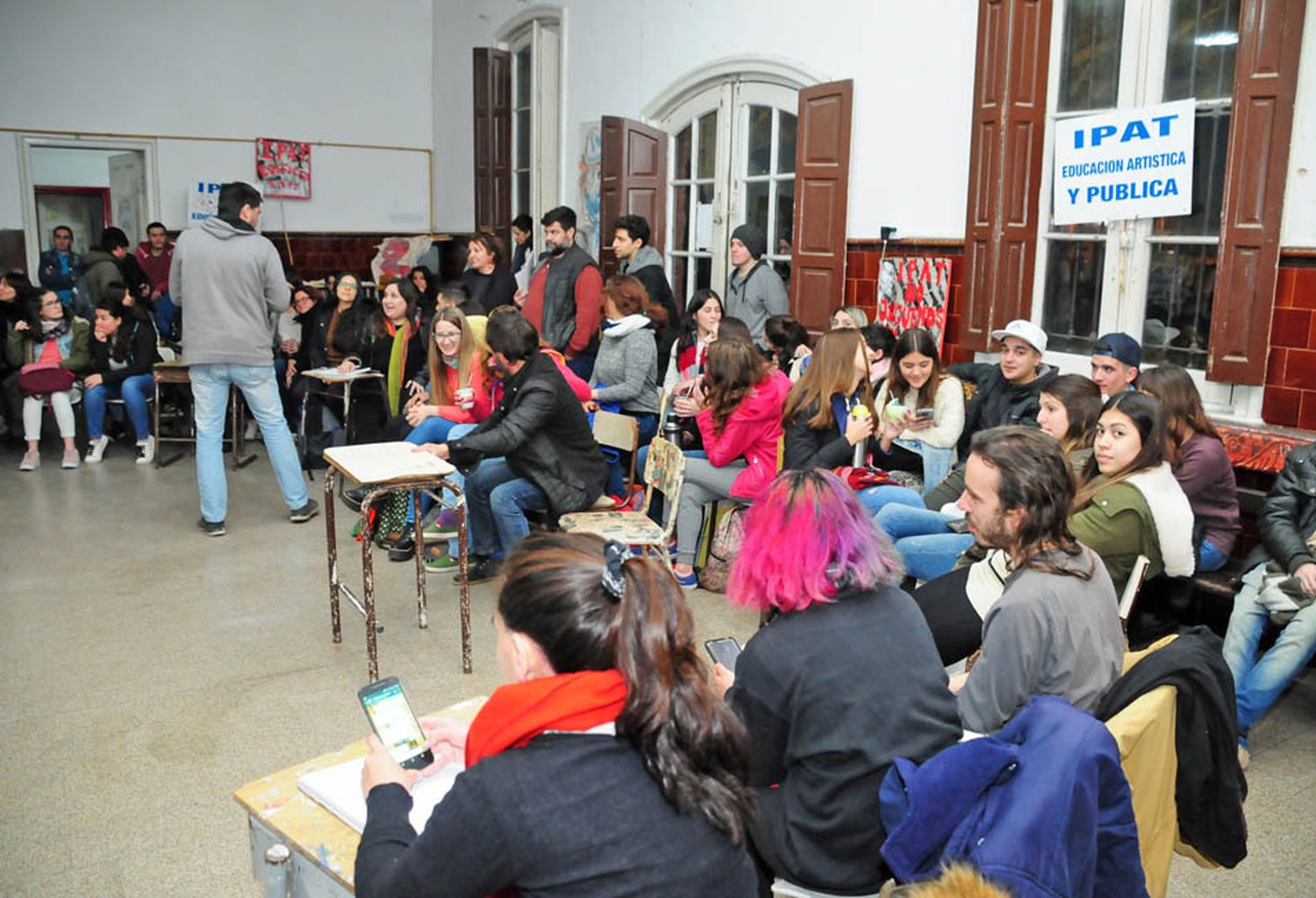 Las comunidades educativas del Conservatorio y el Ipat se unen para luchar por edificios