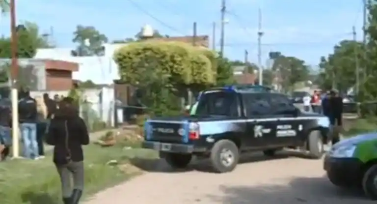 Hallan asesinados a puñaladas a tres integrantes de una familia