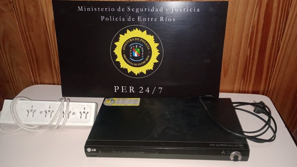 Galarza: Le robaron un DVD tras forzar una ventana