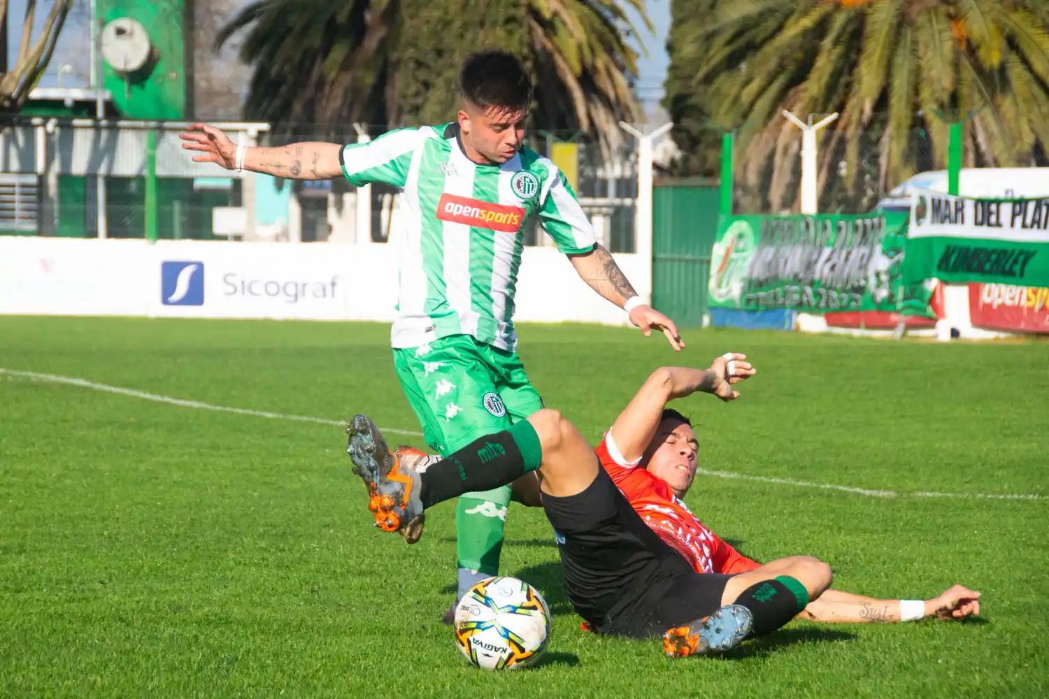 Brian Cos en acción.