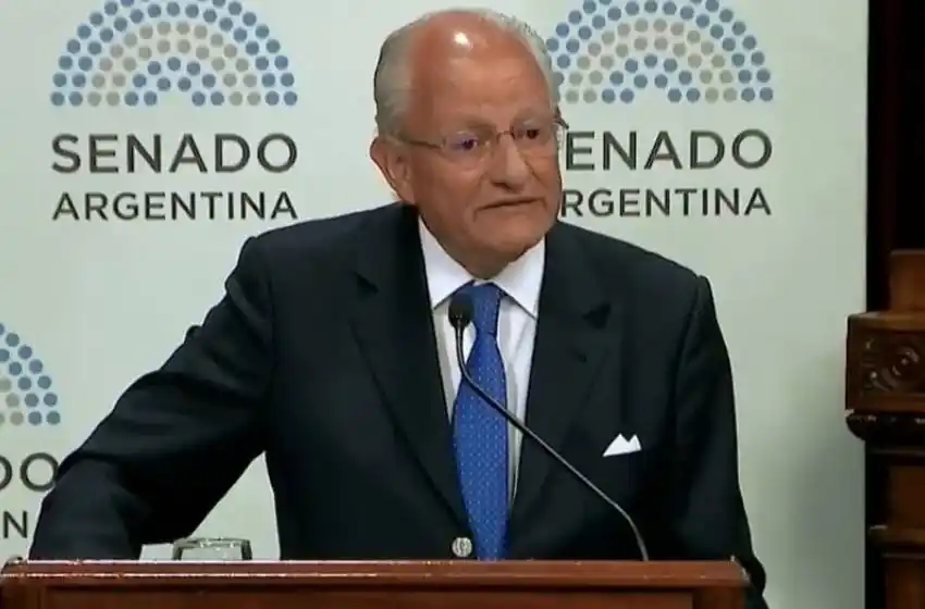 Médicos repudian los dichos de Albino sobre el preservativo