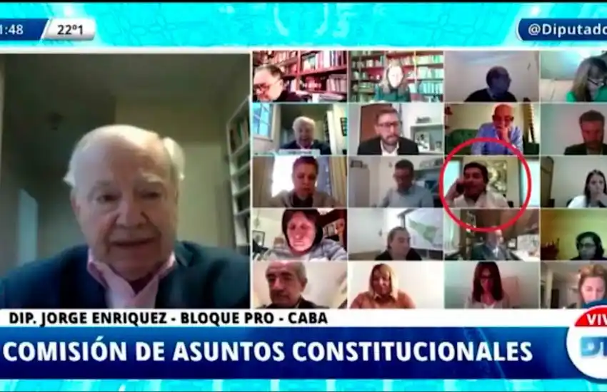 «Sos un pelotudo atómico»: otro diputado que protagoniza un blooper en reuniones virtuales