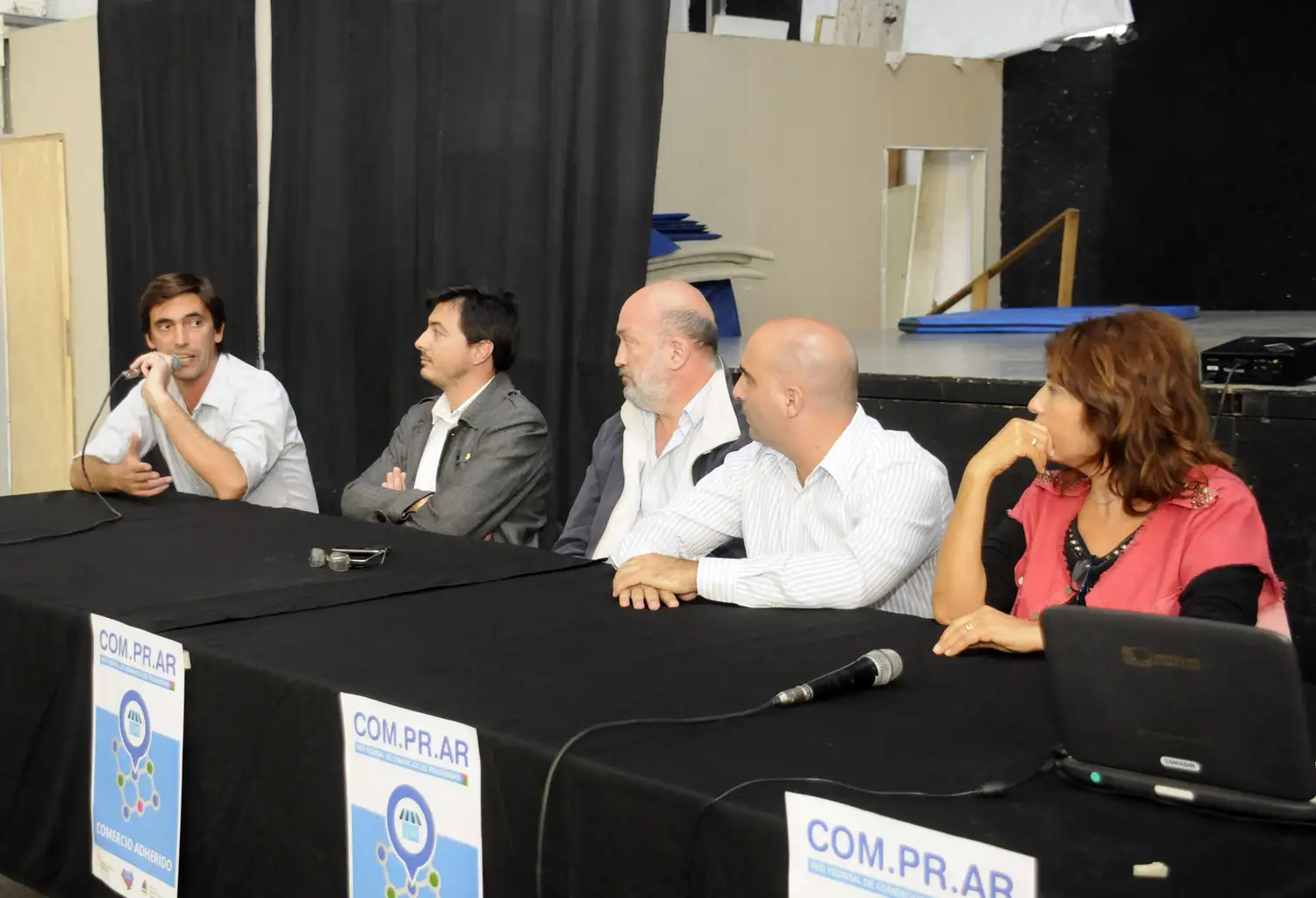 Críticas a la falta de apoyo municipal a la economía social
