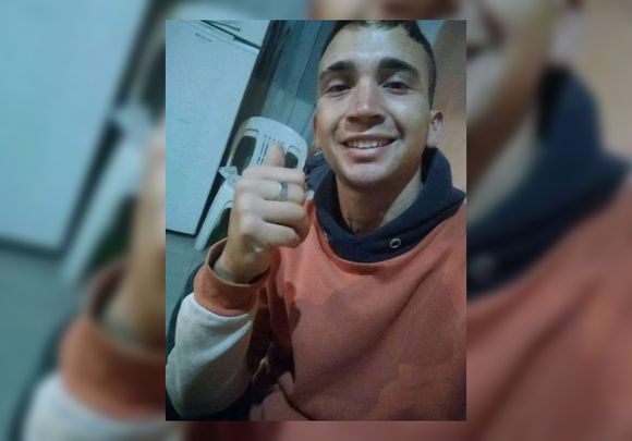 La madre de uno de los jóvenes apuñalados cuestionó al dueño del bar: “Los sacaron para que los maten”