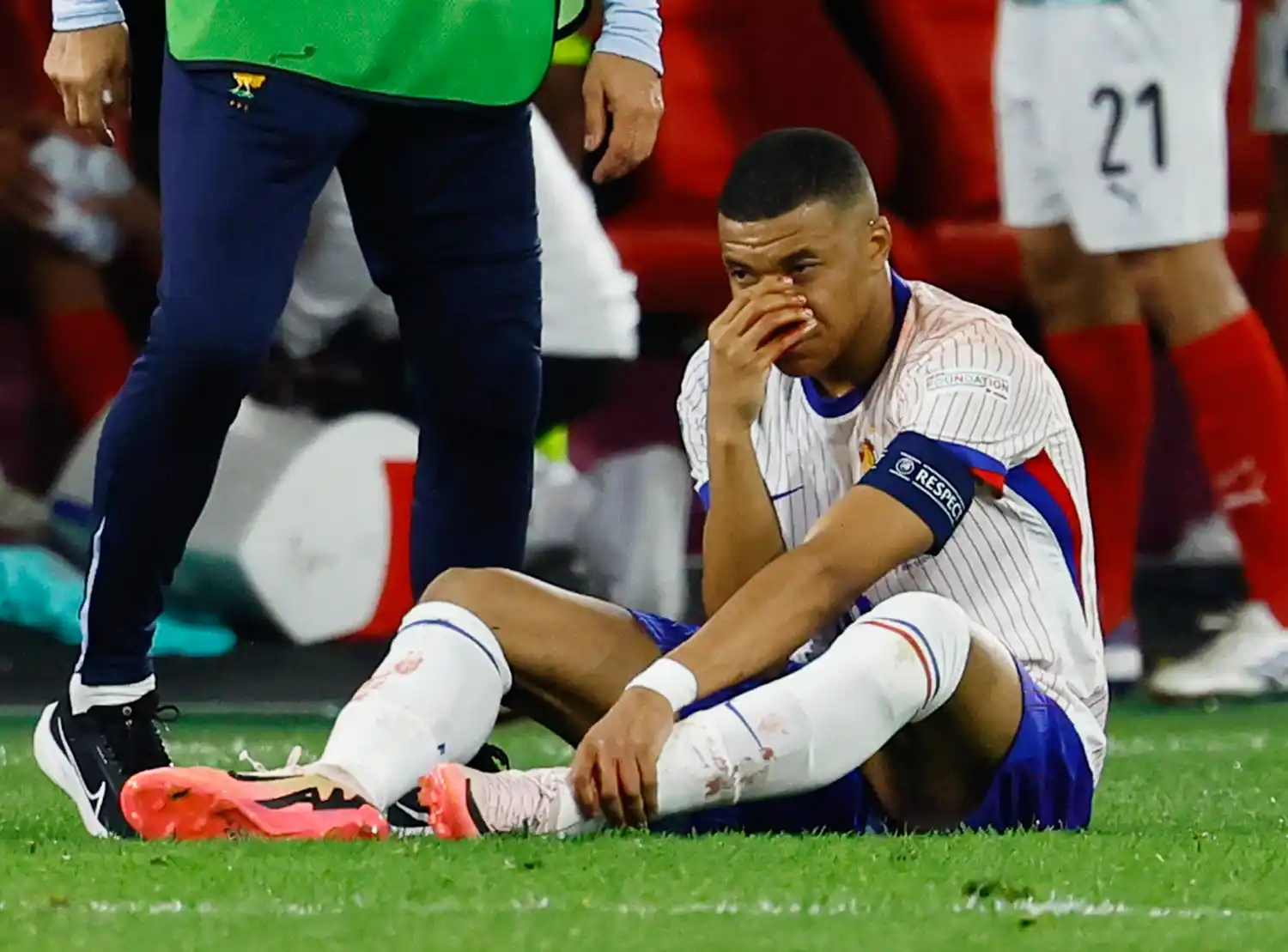 Mbappé, motivo de preocupación en Francia.