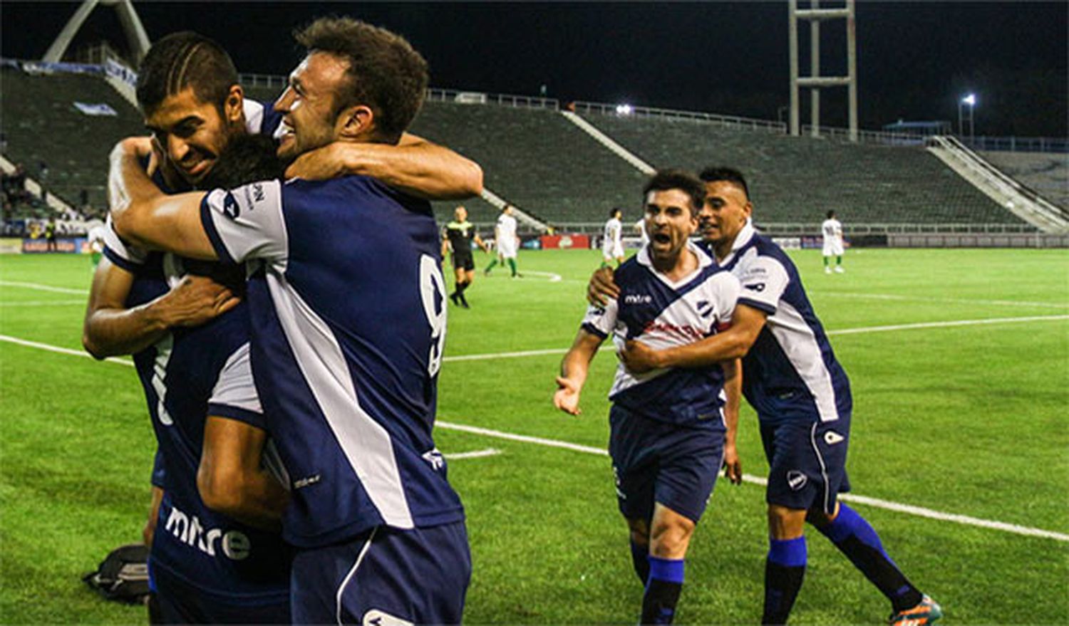 Alvarado enfrentará a Racing en un amistoso