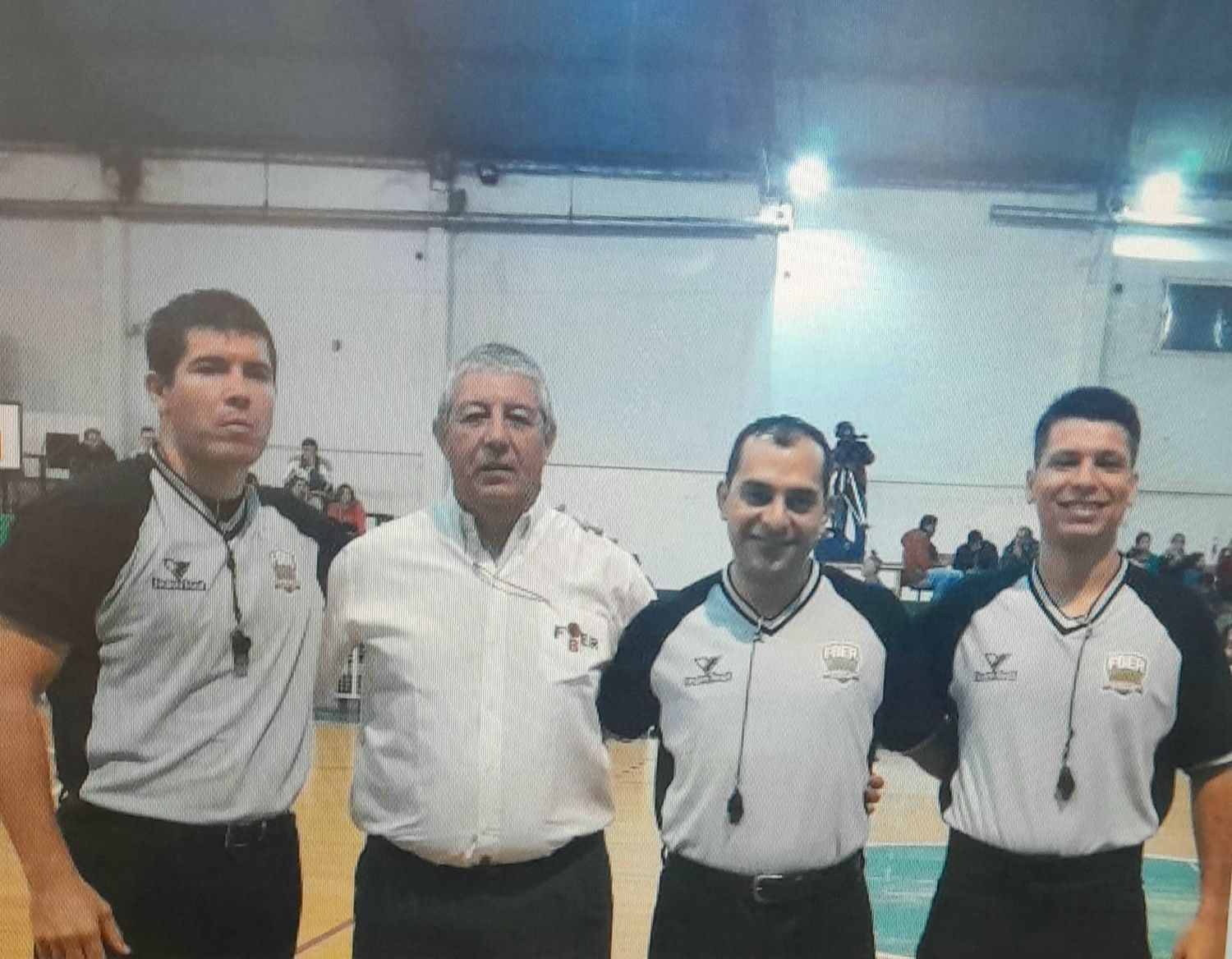 Junto a reconocidos árbitros de basquet de la provincia como Ezequiel Macias, Ramiro Barón y Franco Giorello. Eduardo Soria hasta el pasado domingo estuvo actuando como Comisionado Técnico en B.H.