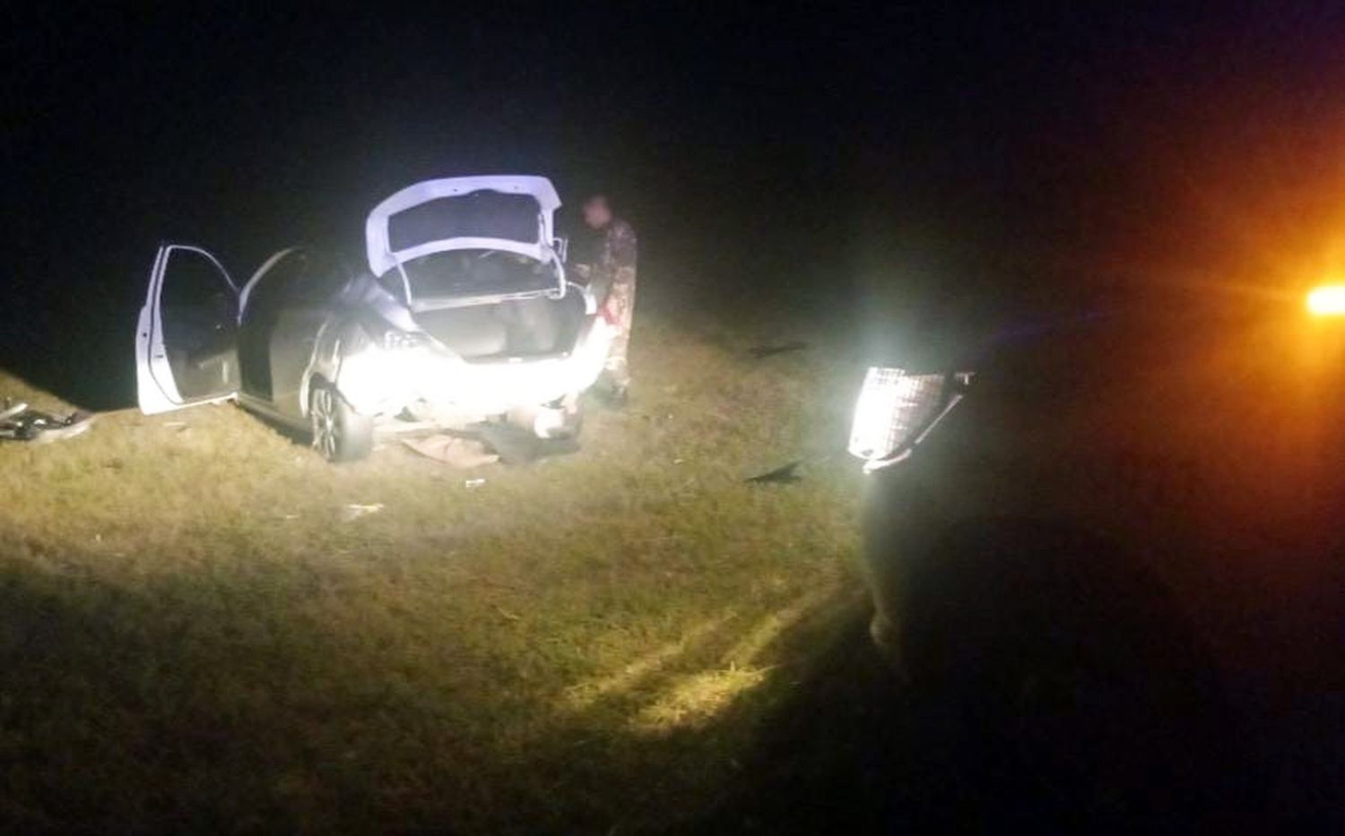 Un hombre salvó su vida, tras un despiste y vuelco en ruta 86