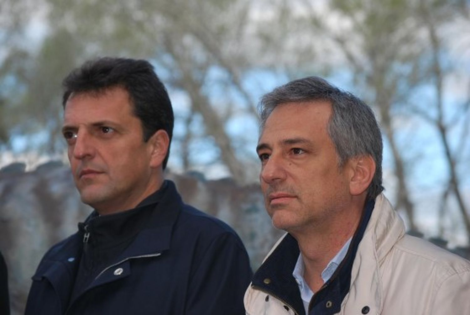 Intendentes massistas presionan a Scioli y entregan plus de fin de año a trabajadores de sus distritos