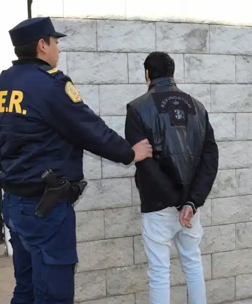 bSu última detención./b Gutiérrez fue aprehendido por última vez antes del crimen en agosto del 2018 por golpear con un fierro a un vecino al que trató de robarle el auto