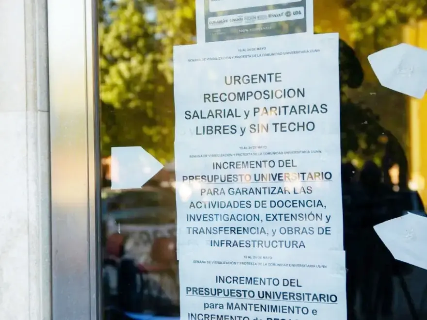 Alarman las renuncias masivas en la UNER por la crisis universitaria