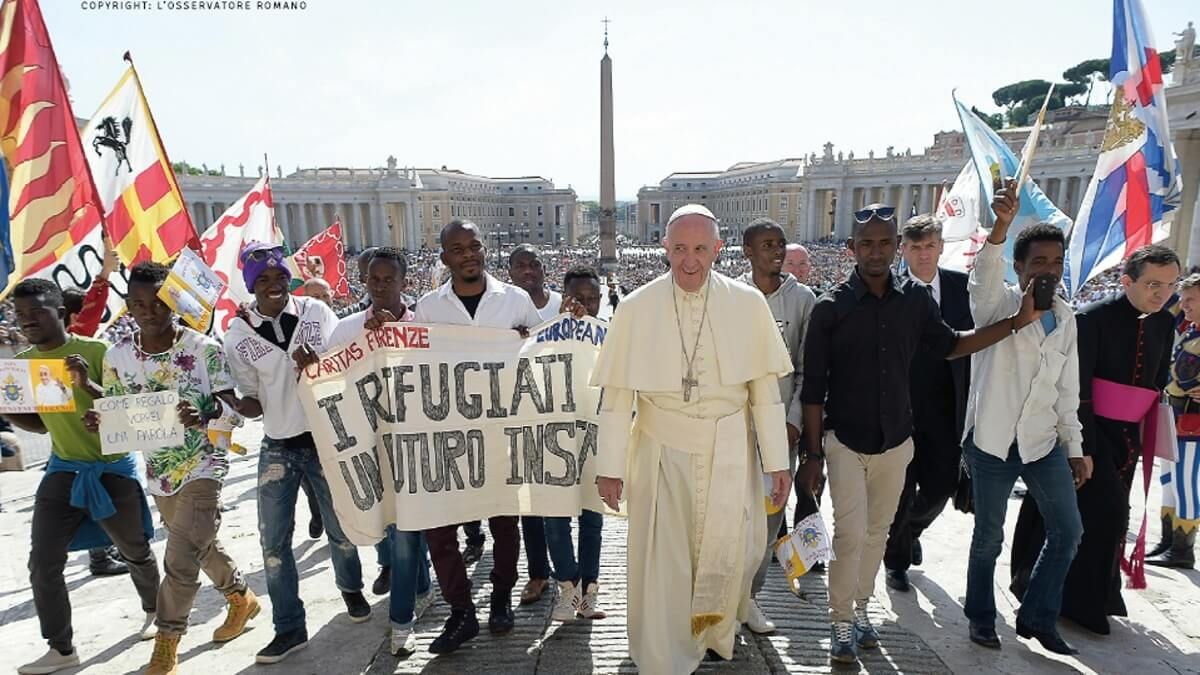 CAÍDA Y MESA LIMPIA en Cáritas Internacional: el papa Francisco interviene la institución