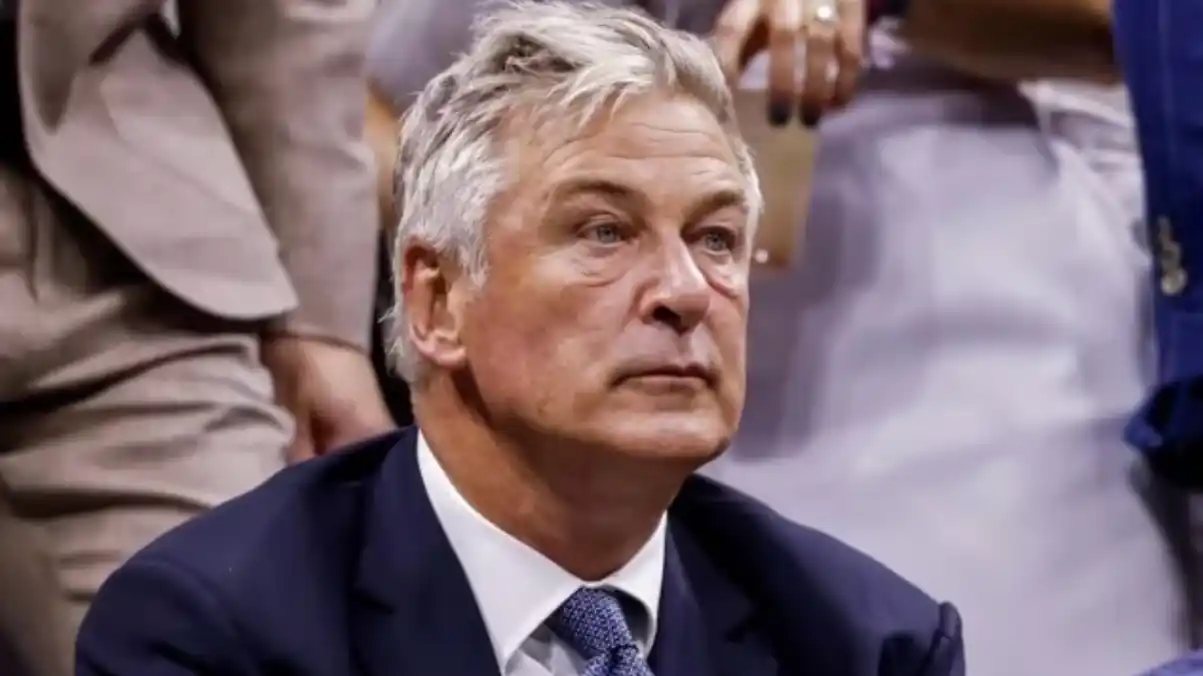 ¡SIN DERECHO A PATALEO! Juez denegó moción de Alec Baldwin para retirar sus cargos en el caso «Rust»