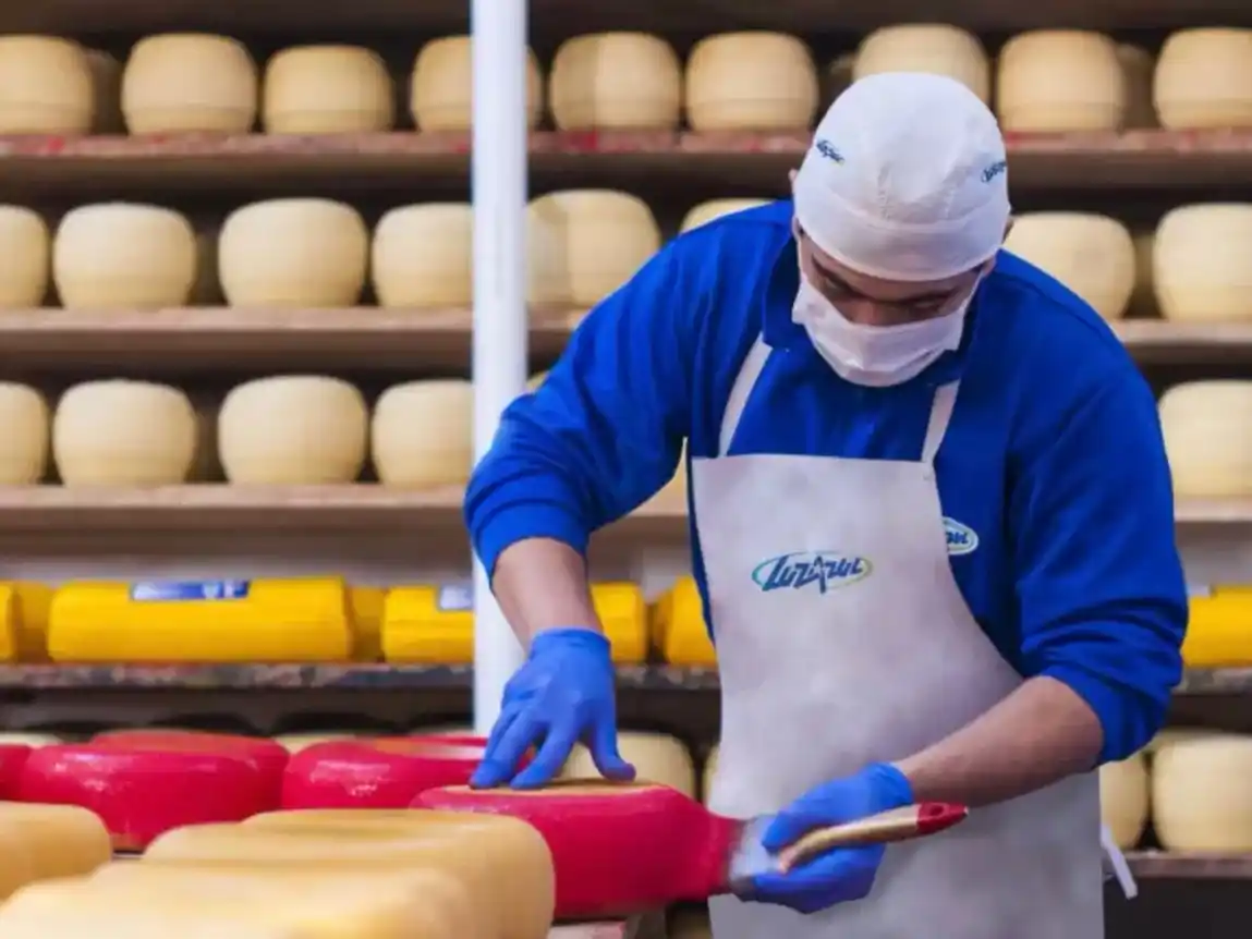 Lácteos Luz Azul le dice chau al IVA y baja 21% sus precios. Foto: Forbes