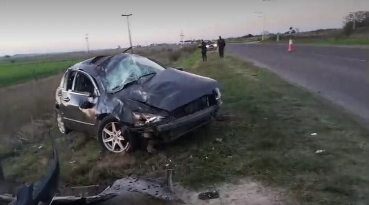 Viajaba en dirección Crespo – Seguí cuando volcó a causa de un descuido