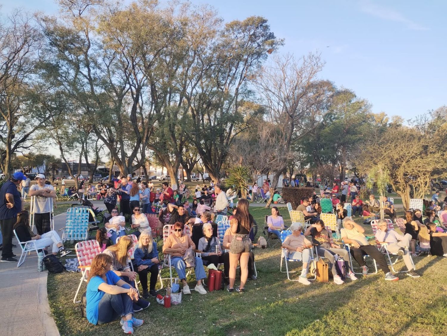 Con una popular fiesta en la plaza celebraron el cumpleaños de Freyre