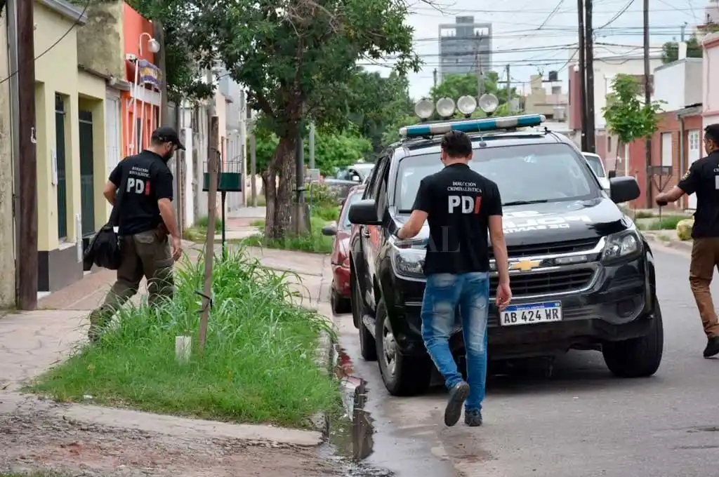 Balearon una vivienda en barrio Sargento Cabral