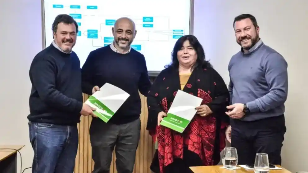 Senadores y especialistas del sector debatieron en comisión el proyecto de fomento a los biocombustible.