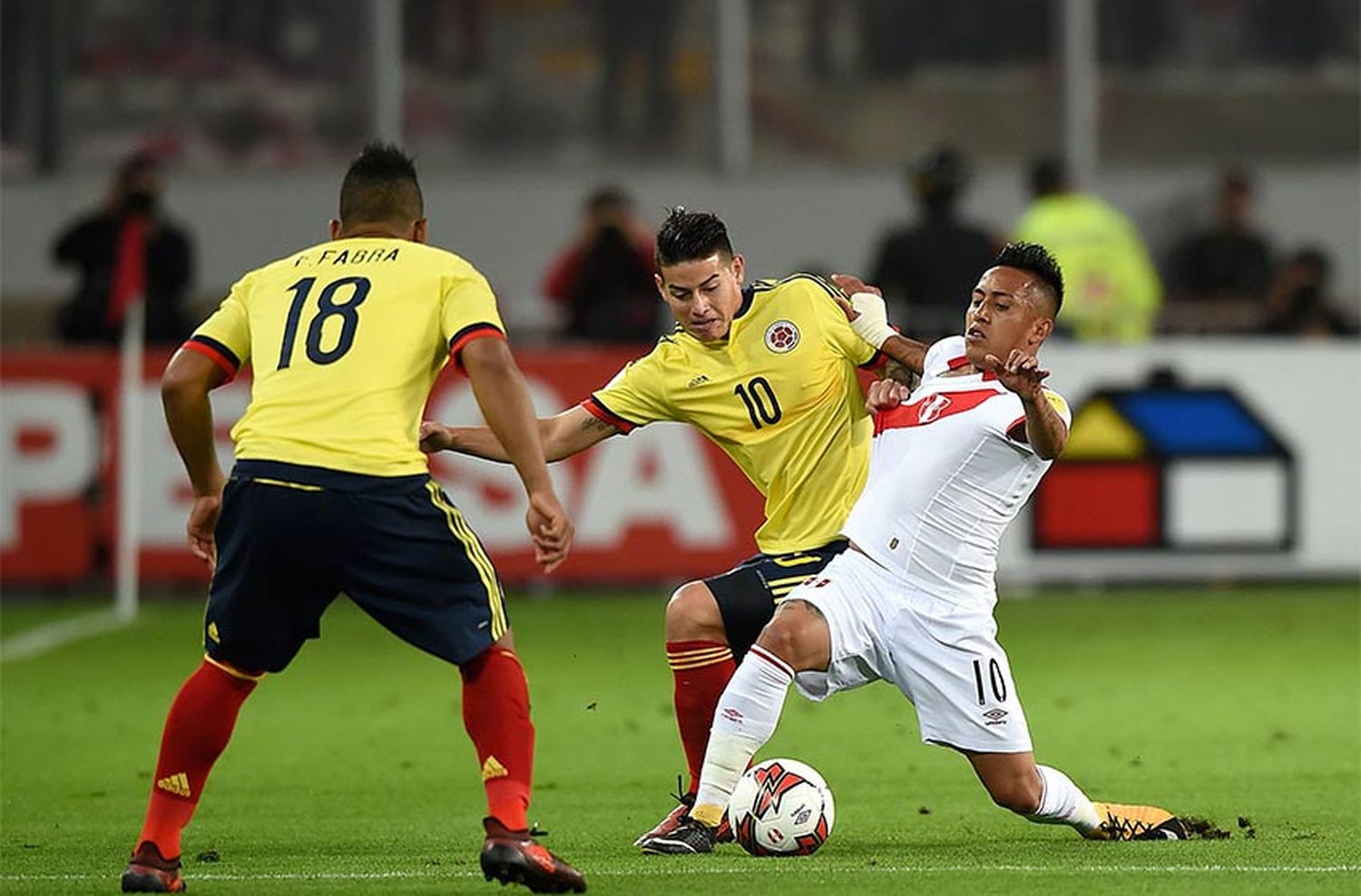 Perú al repechaje, Colombia directo