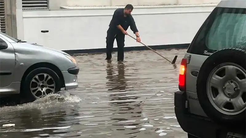 La tormenta también provocó inundaciones en Buenos Aires