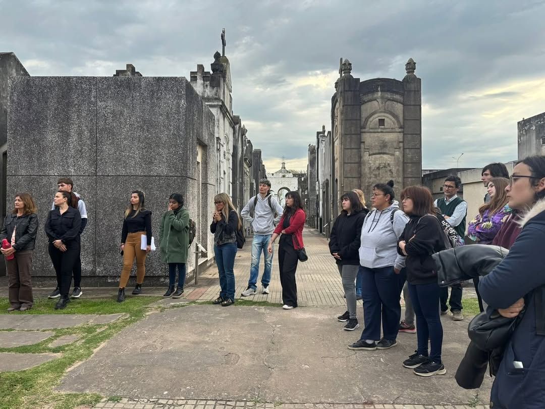 Volvió el circuito histórico del Cementerio Municipal con recorridos guiados: "Tratamos de modernizar el recorrido"