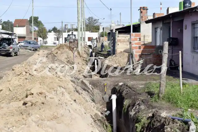 Cloacas para barrio tomado