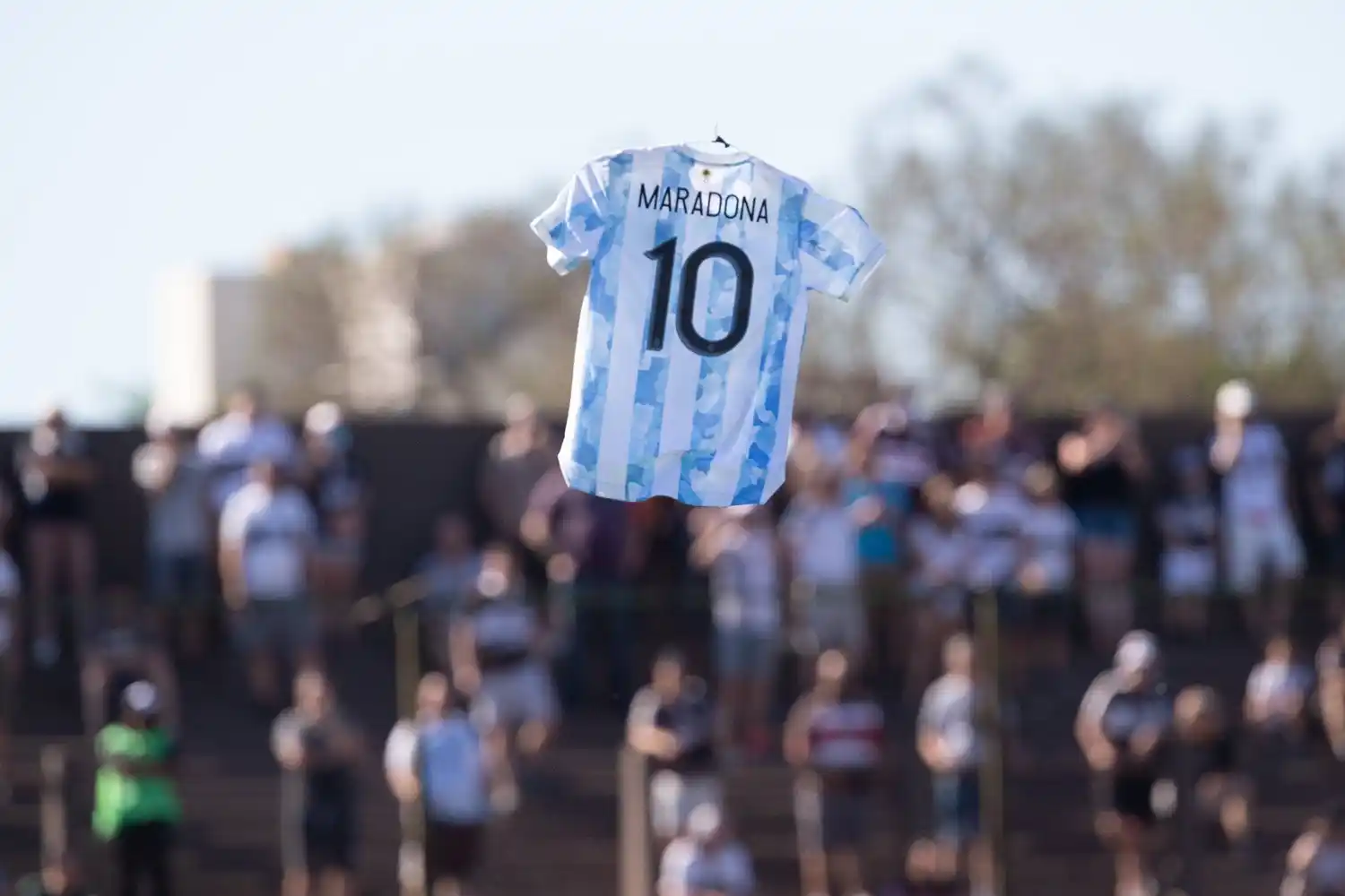 "Diego Eterno": Los clubes bonaerenses recuerdan a Maradona, quien hoy cumpliría 62 años