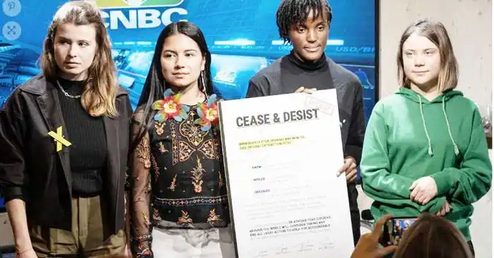 Greta Thunberg acusó a los participantes de Davos de  �Salimentar la destrucción del planeta⬝