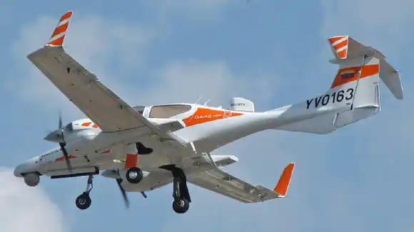 DESPEGA avión para buscar el buque pesquero Zorro Viejo perdido en alta mar