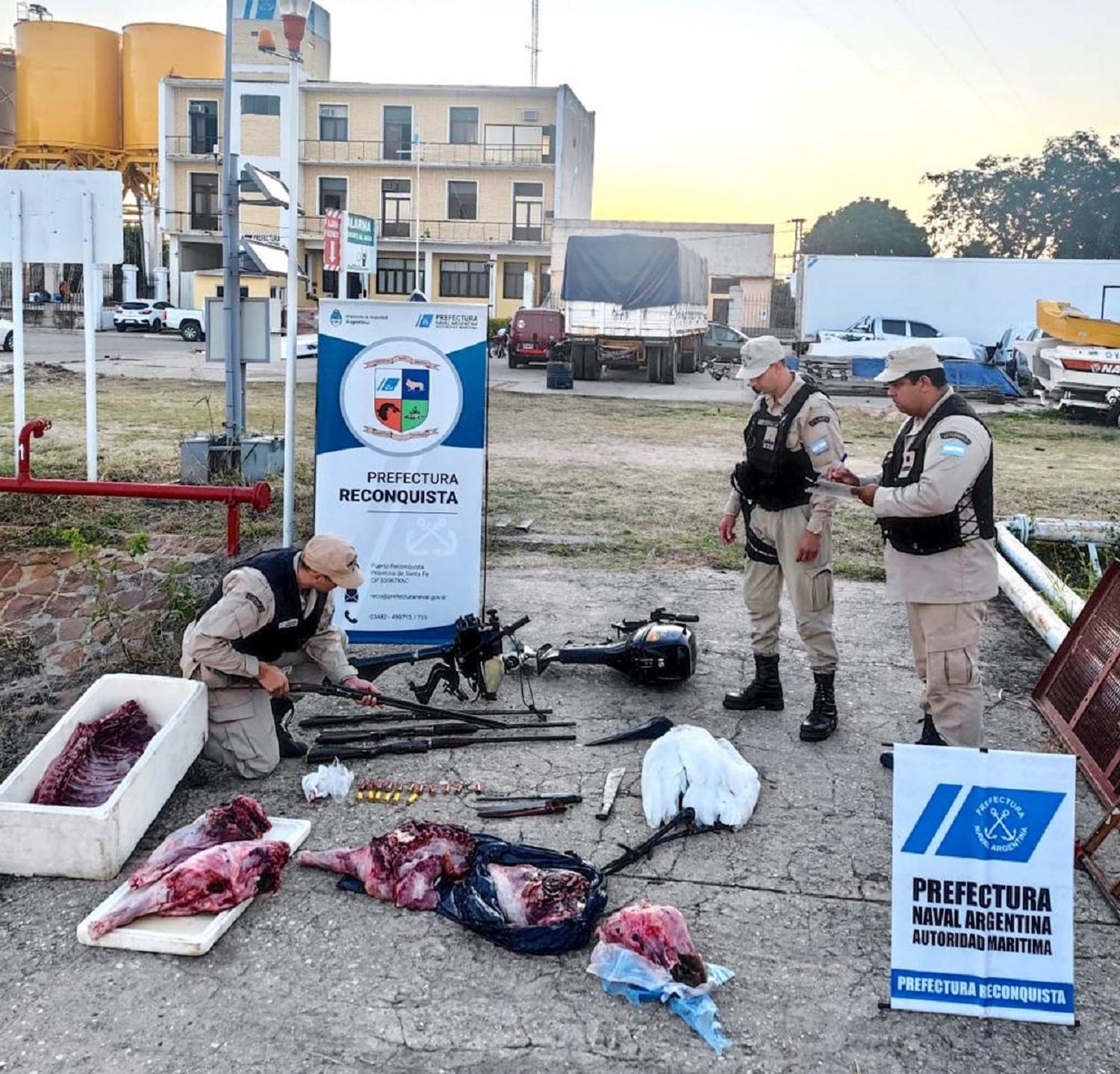 Prefectura Reconquista aprehendió a siete hombres que portaban armas y especies faenadas