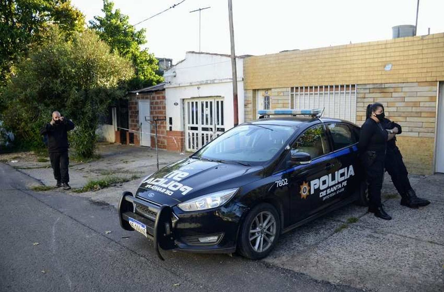 Conmoción en zona oeste: murió un adolescente de 15 años que jugaba con un arma en un confuso episodio