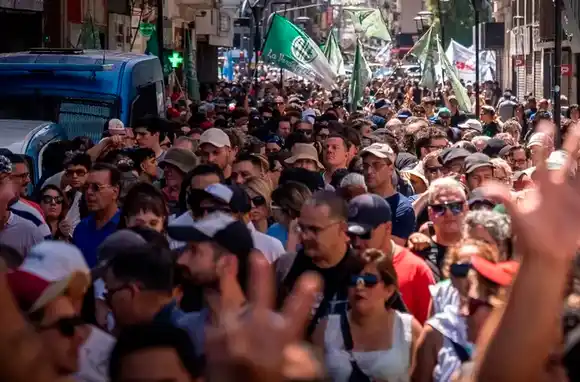 El Gobierno minimiza el impacto del paro general: “Los sindicalistas tienen una imagen negativa muy alta”