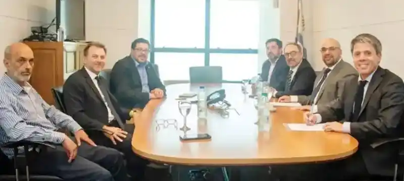 El gobierno uruguayo firmó con HIF Global el acuerdo para la construcción de la planta en Paysandú