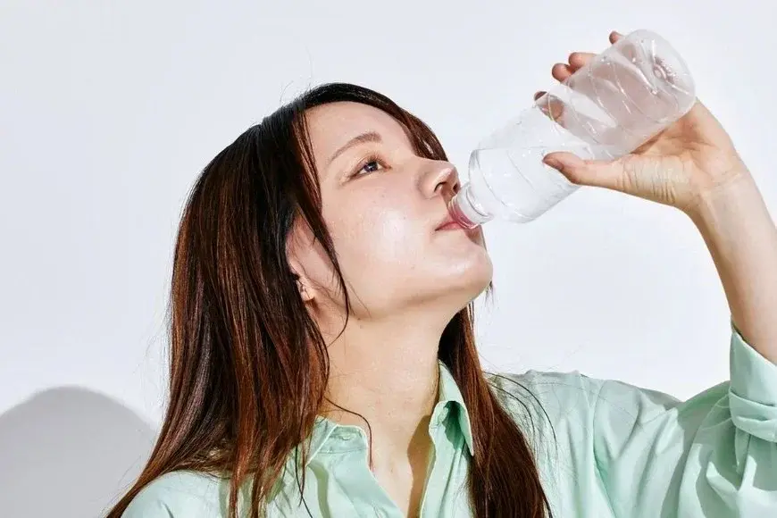 Tengo mucha sed todo el tiempo: causas y cuándo consultar