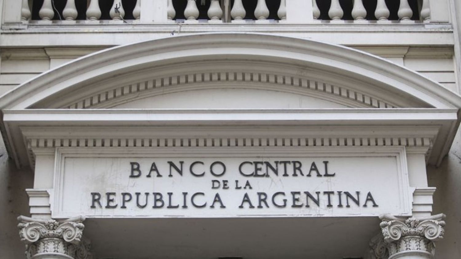 El BCRA volvió a bajar las tasas de interés