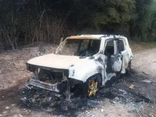 Conmoción por el hallazgo de dos cuerpos calcinados en un auto