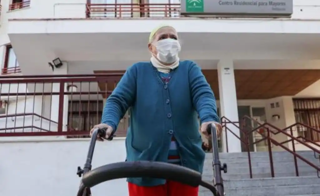 Asturias investiga un brote de Covid en una residencia de adultos vacunados con las dos dosis