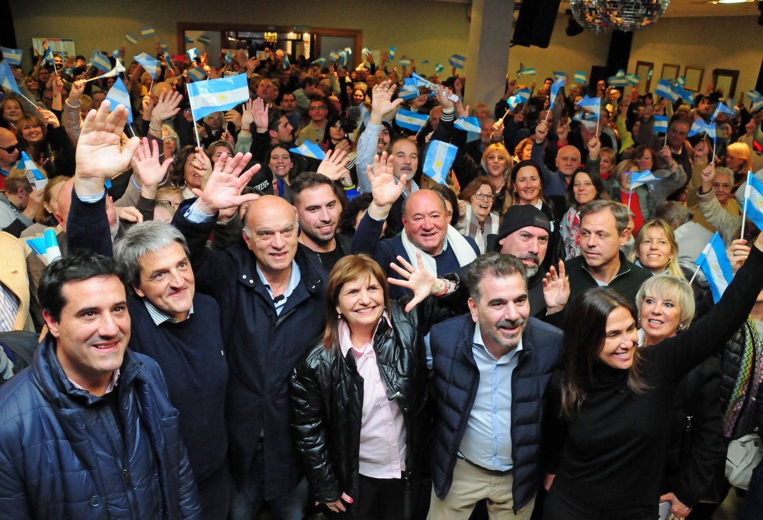 El nicolinismo recibió a Bullrich en la recta final rumbo a las PASO