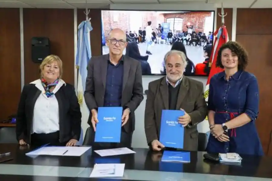 El Ministerio de Educación firmó un convenio de cooperación con el "Centro Ana Frank" de Argentina