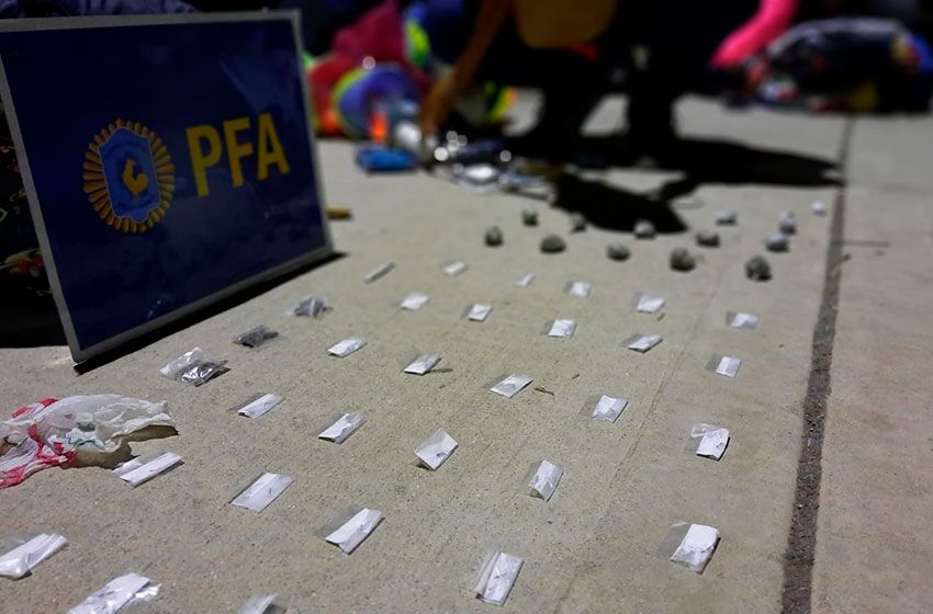 En despliegue en la Ferroautomotora, hallan droga que traía una mujer a Mar del Plata