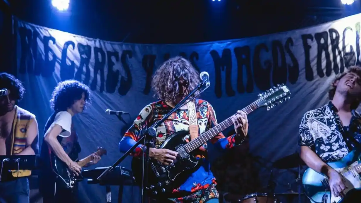 Sueños, acordes y magia: el universo musical de Ale Cares y los Magos Farciar
