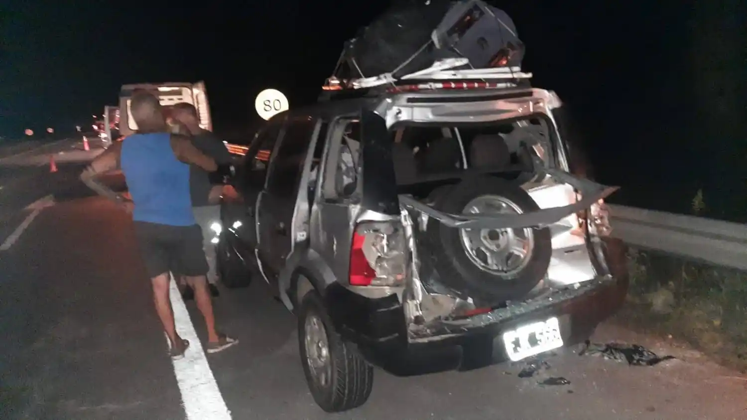 Un camión chocó de atrás a una camioneta en plena Autovía 14: dos personas lesionadas