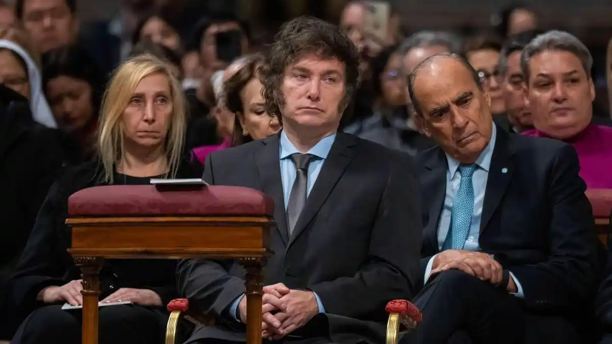 El Gobierno cambió sus planes con el Pacto de Mayo por las complicaciones de la Ley Bases en el Congreso