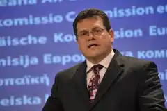 La Unión Europea propuso al Reino Unido flexibilizar el control aduanero en Irlanda